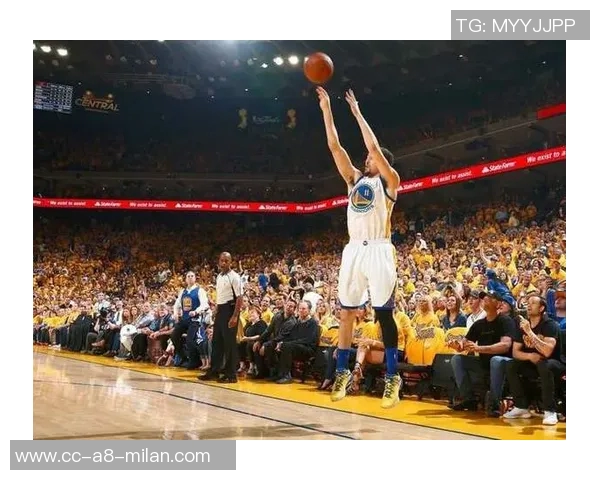 克莱汤普森生涯十次单赛季三分球超过200记仅次于库里创历史纪录